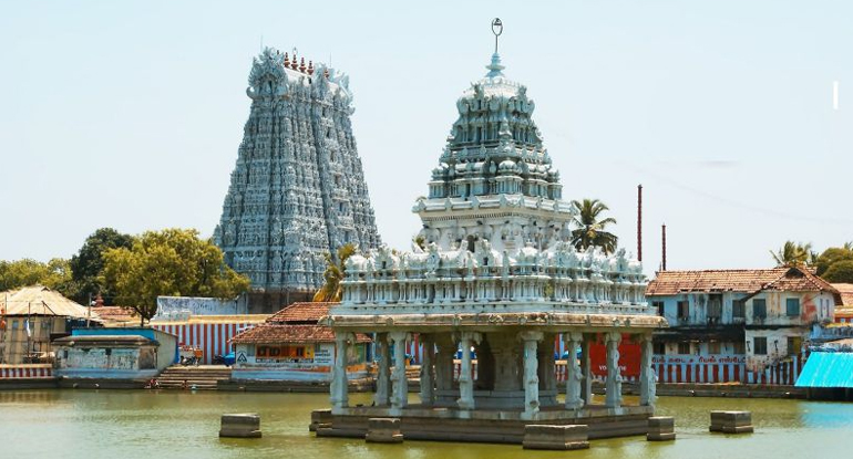 Suchindram Thanumalayan Temple view with gopuram in Kanyakumari